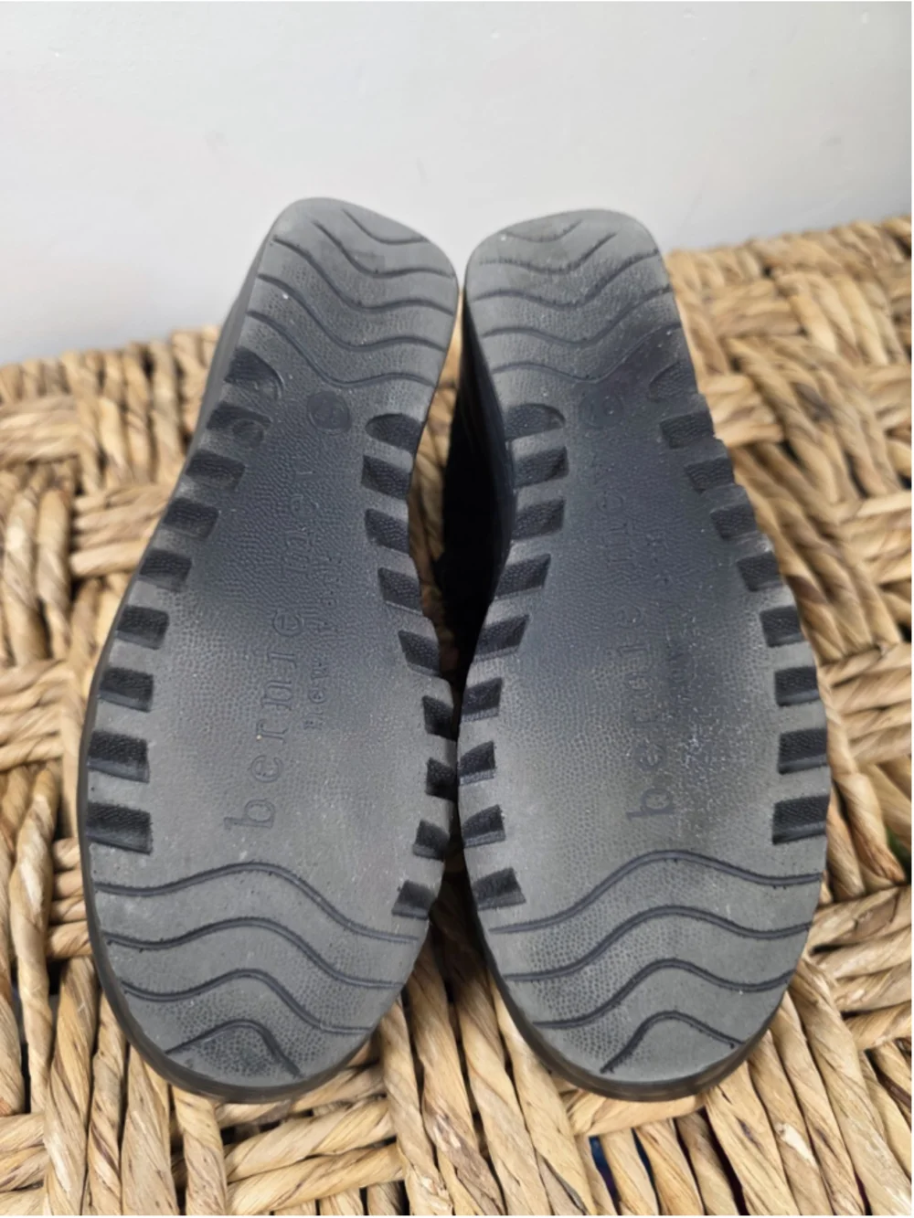 Bernie Mev Black Woven Mary Jane Comfort Wedge Shoes Women's Size 39 US 8.5